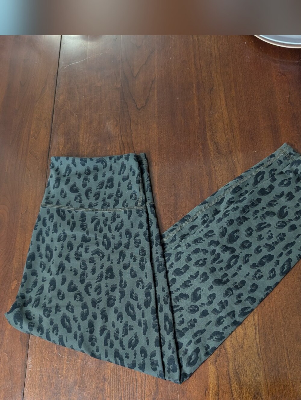 Old Navy Green Leopard Leggings Size L